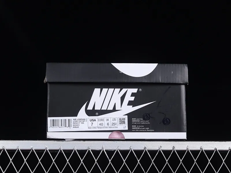 All categories Air Jordan Jordan series basketball shoes Air Jordan 1 Low Travis Scott x Air Jordan 1 Low OG AJ1 Joe 1 black and white panda reverse inverted hook joint casual sports basketball shoes DZ4317-100